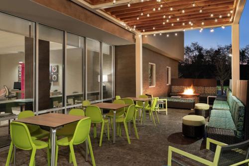 Home2 Suites by Hilton Harrisburg North - image 7
