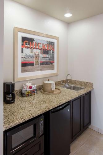 Hampton Inn & Suites Austin Cedar Park-Lakeline - image 3