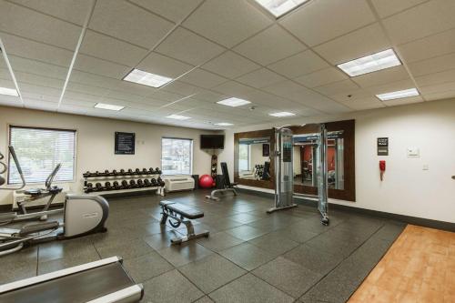 Hampton Inn Bismarck - image 6
