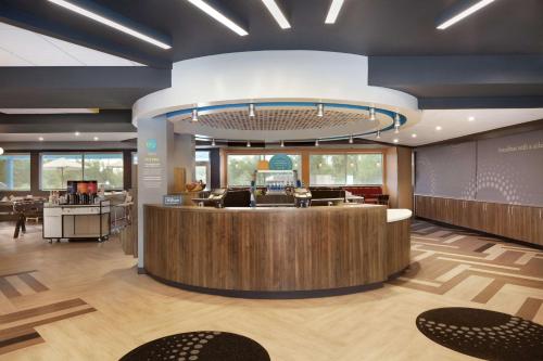 大堂, 查理斯湖希爾頓特魯酒店 (Tru by Hilton Lake Charles) in 查理斯湖 (LA)