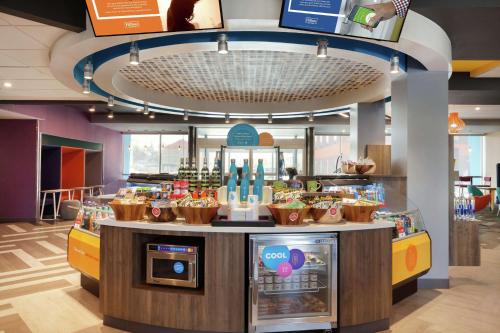 餐廳, 查理斯湖希爾頓特魯酒店 (Tru by Hilton Lake Charles) in 查理斯湖 (LA)