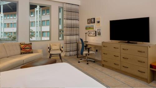Hilton Austin Airport - image 11