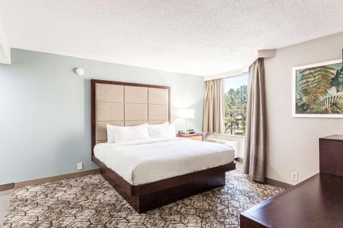 DoubleTree by Hilton Memphis - image 12