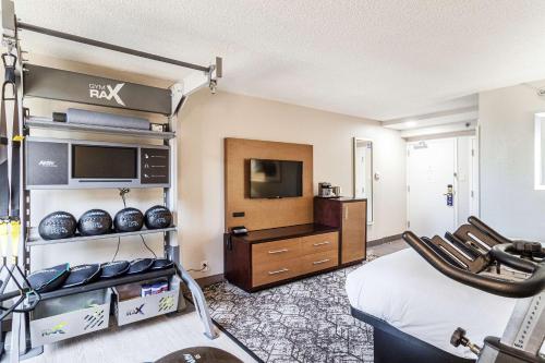 DoubleTree by Hilton Memphis - image 9