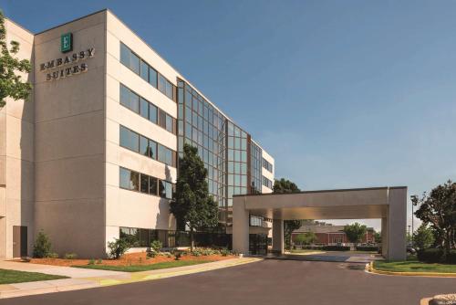 Embassy Suites by Hilton Milwaukee Brookfield in Brookfield, USA