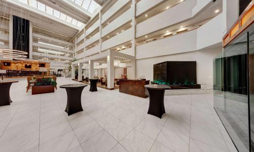 Embassy Suites by Hilton Milwaukee Brookfield