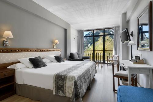 Hotel Edelweiss Candanchu in Aisa