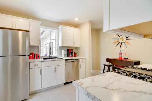 Downtown Baudette Vacation Rental Walk to Dining!