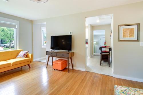 Downtown Baudette Vacation Rental Walk to Dining!