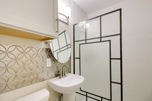 Downtown Baudette Vacation Rental Walk to Dining!