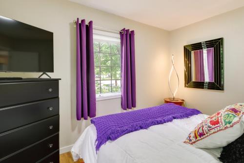 Downtown Baudette Vacation Rental Walk to Dining!