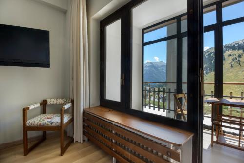 Hotel Edelweiss Candanchu in Aisa
