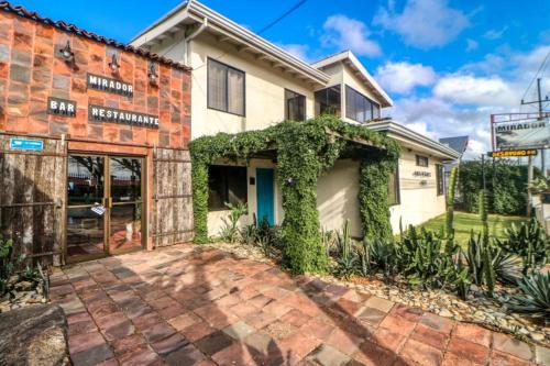 . Hotel Punta Descartes