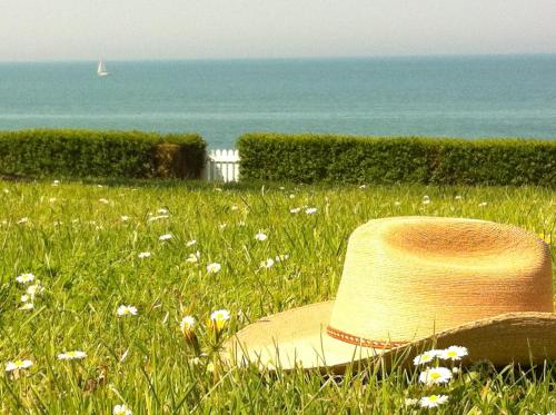 Chambres d'hôtes Les 4 Vents Pointe du Hoc - Landing Beaches – Grandcamp Maisy, NY
