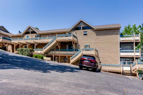 Waterfront Lake Ozark Condo with Lake Views!