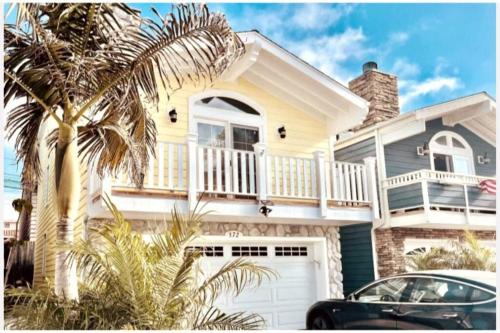 Beautiful home, minutes from the beach