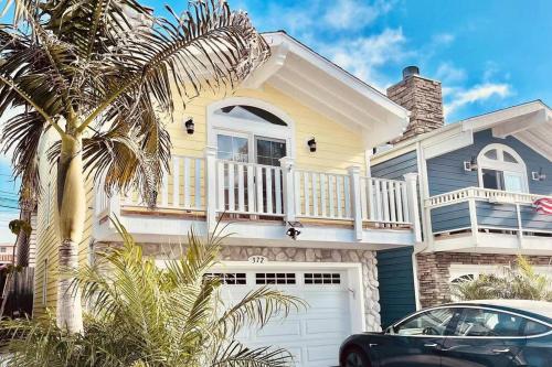 Beautiful home, minutes from the beach