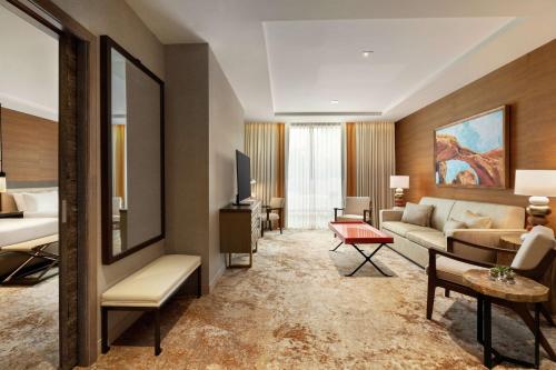 room detail thumbnail 1