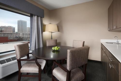 Holiday Inn Express & Suites Oklahoma City Downtown - Bricktown, an IHG Hotel