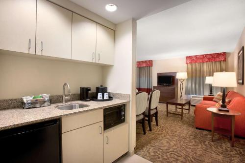 Hampton Inn & Suites Outer Banks/Corolla - image 8
