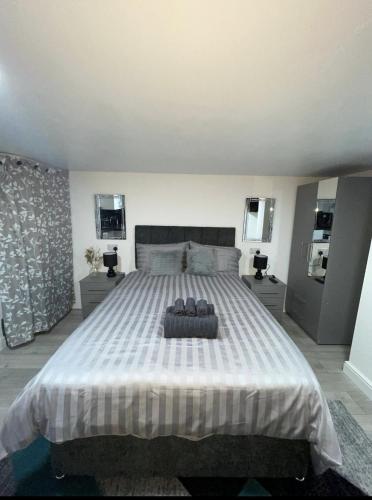 Comfy Studio apartment with Wi-Fi and Smart TV, Leeds (Foto 5)