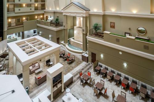 Embassy Suites Nashville - at Vanderbilt - image 2