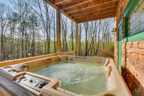 Family Getaway Georgia Cabin with Outdoor Hot Tub
