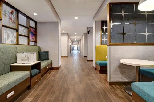 Hampton Inn and Suites by Hilton Canal Winchester Columbus - 비즈니스 센터