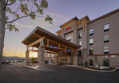 Hampton Inn & Suites Roseburg