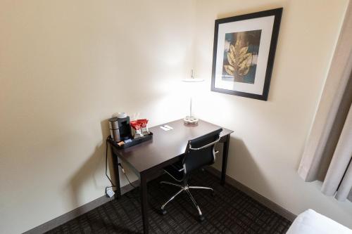 Cobblestone Inn and Suites Sheldon