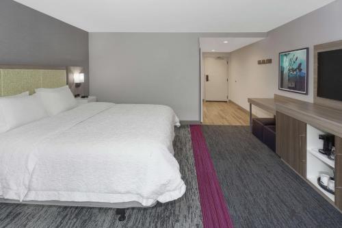 Hampton Inn & Suites Rocky Hill - Hartford South - image 11