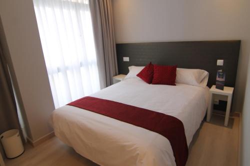 Double Room image 10