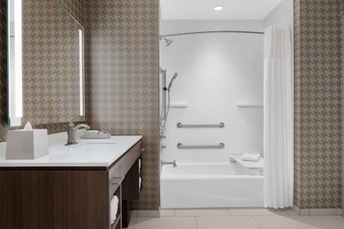 Home2 Suites By Hilton Carlsbad New Mexico - image 8