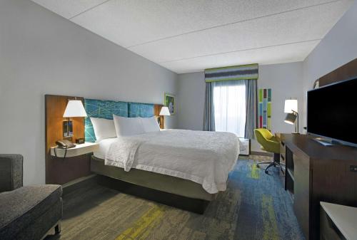 Hampton Inn & Suites Augusta West - image 40