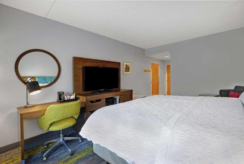 Hampton Inn & Suites Augusta West - image 36