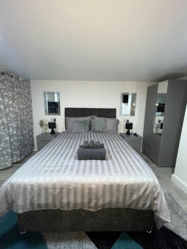 Comfy Studio apartment with Wi-Fi and Smart TV, Leeds (Foto 6)