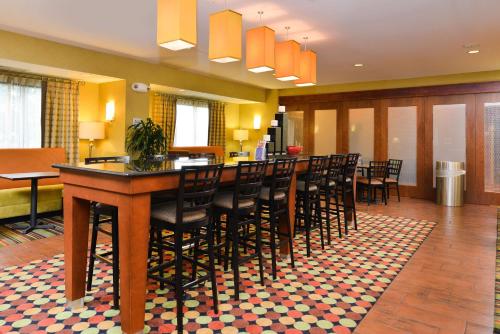 Hampton Inn Yorkville