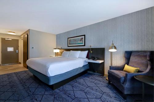 Hilton Garden Inn Cedar Rapids - image 14