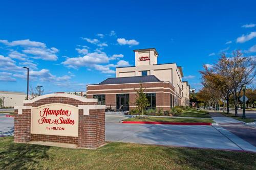 Hampton Inn & Suites Keller Town Center