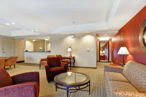 Hampton Inn and Suites Peoria at Grand Prairie