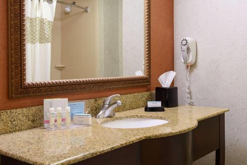 Hampton Inn and Suites Peoria at Grand Prairie