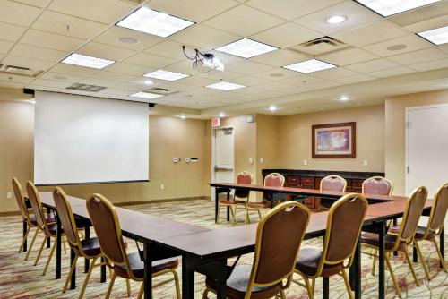 Hampton Inn By Hilton And Suites Peoria-West