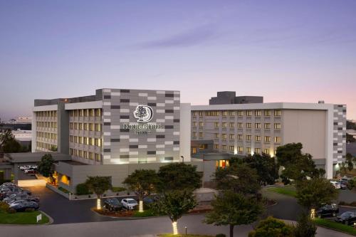 DoubleTree by Hilton San Francisco South Airport Blvd - Hotel - South San Francisco