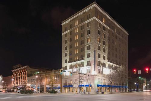 Hampton Inn By Hilton And Suites Montgomery-Downtown