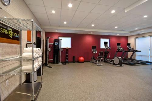 Home2 Suites Eau Claire South Wi - image 2