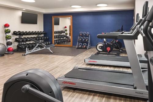 Hampton Inn Chicago-O'Hare International Airport - image 13
