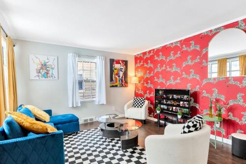 Vintage NYC Style & Pet Friendly Home