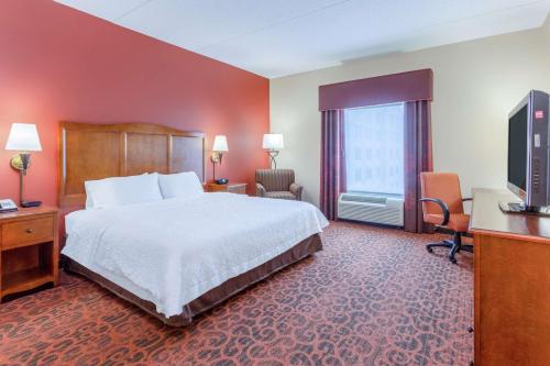 Hampton Inn Owings Mills - image 8