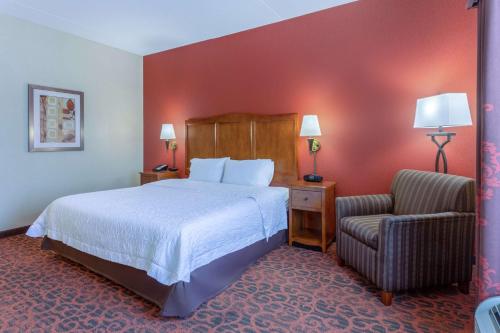 Hampton Inn Owings Mills - image 10