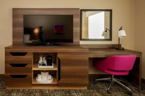 Hampton Inn & Suites Aurora South Co - image 9